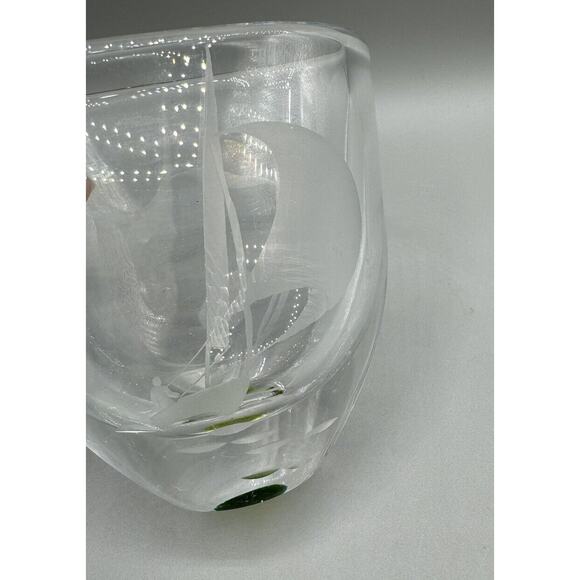 Vintage SIGNED Kosta LG 235 Clear Art Glass Vase Engraved Boat Decoration - Picture 8 of 11